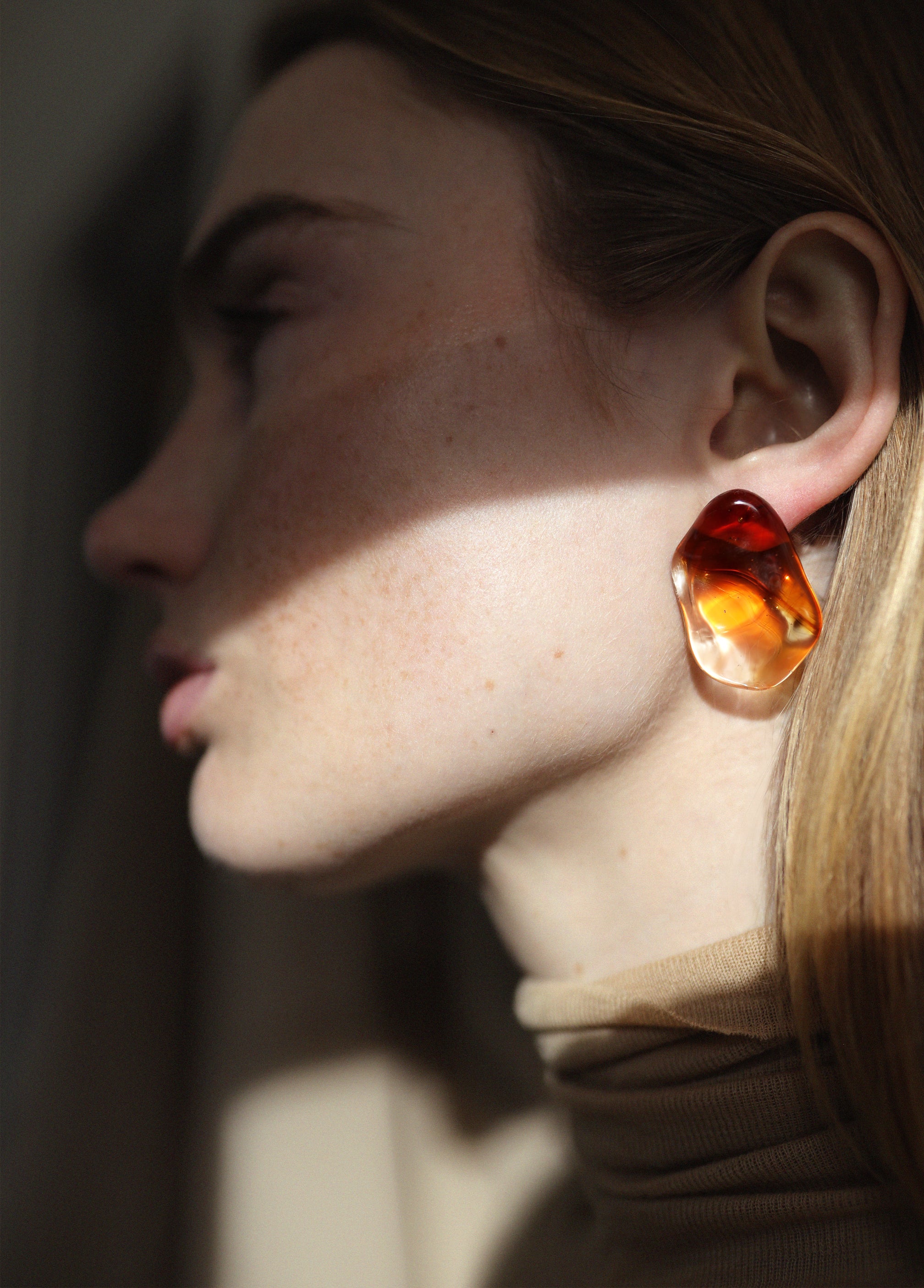 ENIGMA SMALL GLASS EARRINGS